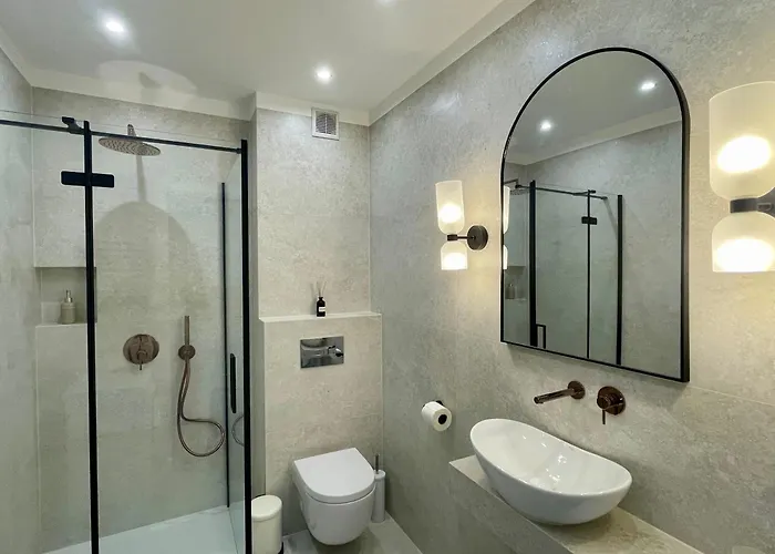 Najlepsza Lokalizacja W Ełku!! Piękny, Prestiżowy Z Dziedzińcem !! *